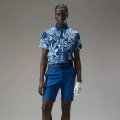J.Lindeberg Martin Print Golf Polo Shirt -FootJ Golf Club Shop J.Lindeberg Martin Print Regular Fit Polo GMJT07413 0470 SHLIN150 Hibiscus BlueWhite Model 1